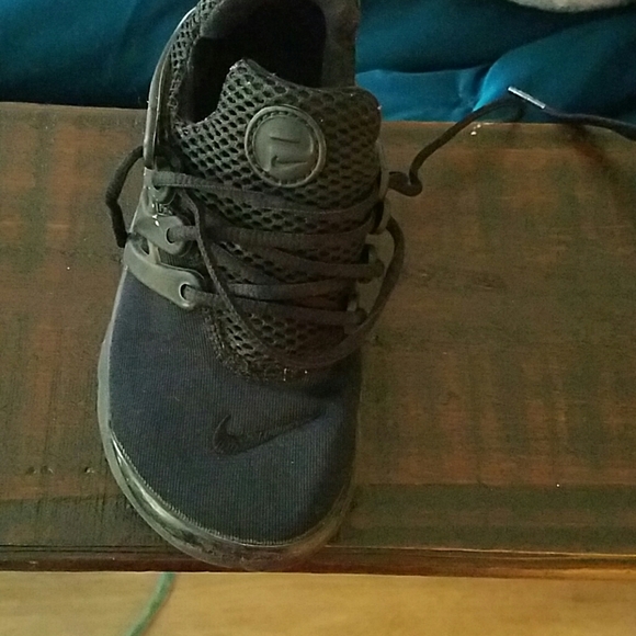 Gently worn - Picture 1 of 2